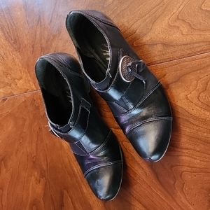 REMONTE velcro strap kitten wedge heel